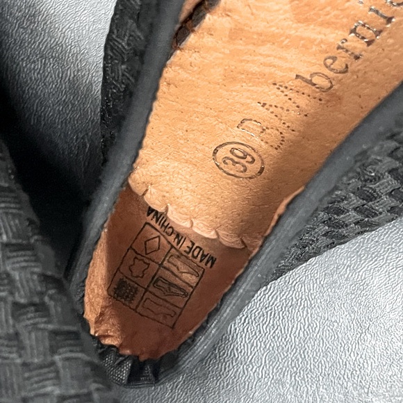 Women's Bernie Mev New York , Fabulous Pump - Black Color - Size US 8.5 Euro 39 - Picture 11 of 11